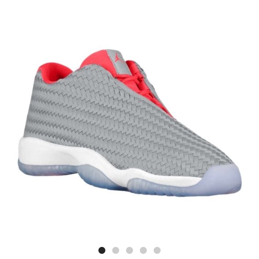 Air Jordan Future Low Wolf Grey/White/Infrared 23